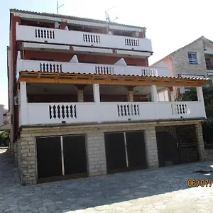 https://guest-house-romansa.hotelinzadar.com