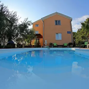 https://villa-julian.hotelinzadar.com